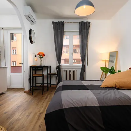 Apartment Sebino 15 - Monolocale Cool Milan